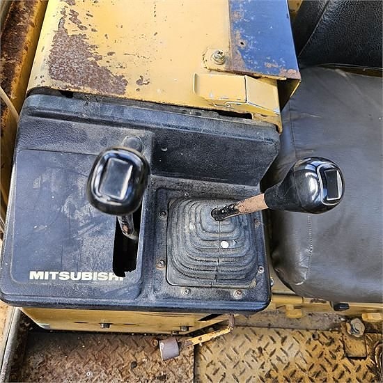 Mitsubishi BD2G - 2,5 ton - "Mini-dozer" 14 of 30