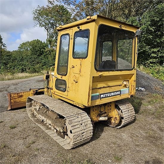 Mitsubishi BD2G - 2,5 ton - "Mini-dozer" 8 of 30