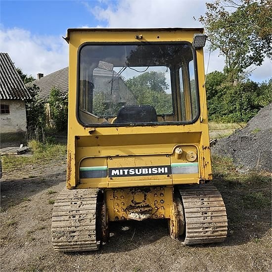 Mitsubishi BD2G - 2,5 ton - "Mini-dozer" 9 of 30