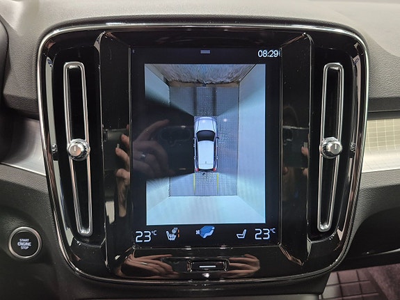 Volvo XC40 7 of 10