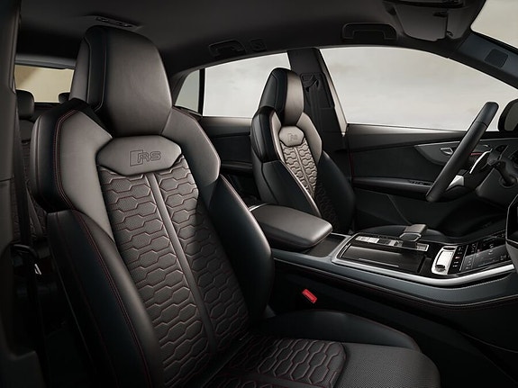Audi Q3 3 of 5