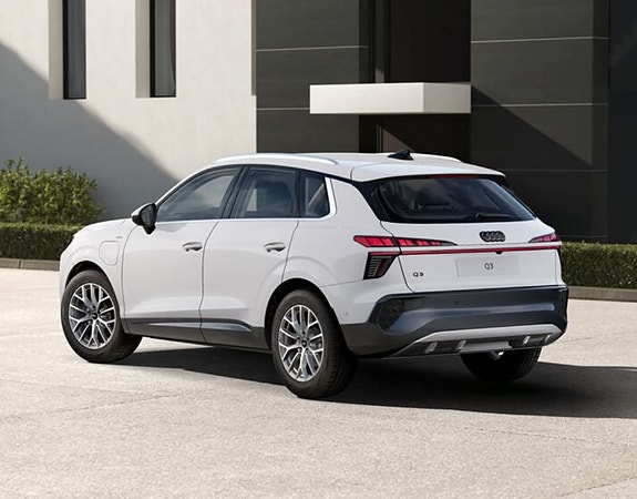 Audi Q3 4 of 5