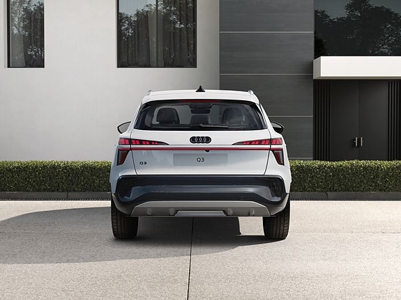 Audi Q3 7 of 10