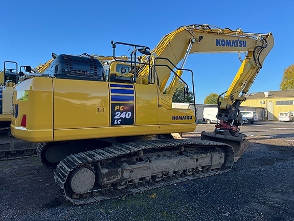 Komatsu PC 240 LC-11E0 3 of 13