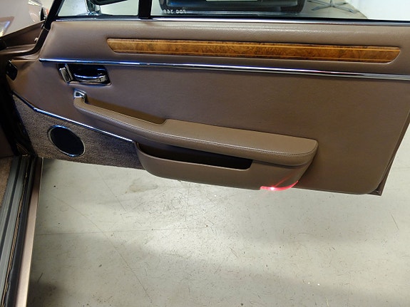 Jaguar XJS 19 of 21