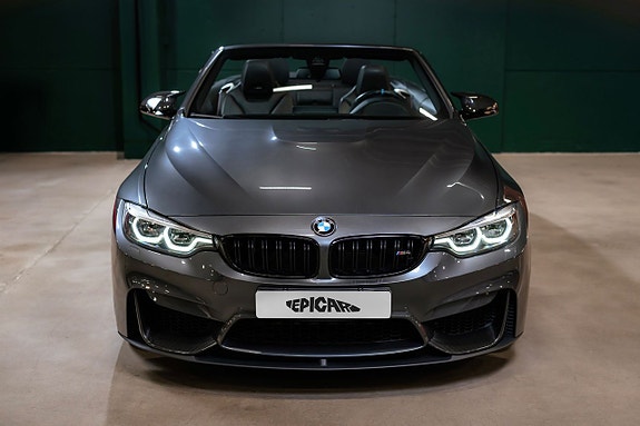 BMW M4 4 of 5