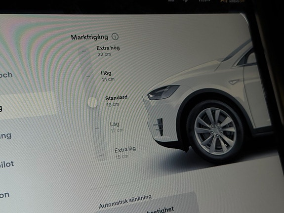 Tesla Model X 19 of 23