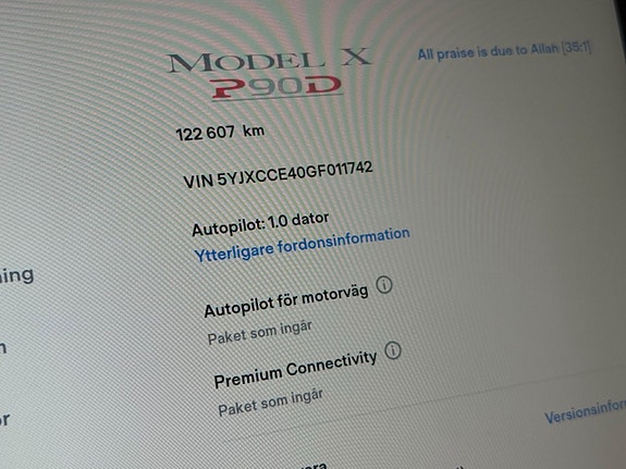 Tesla Model X 18 of 23