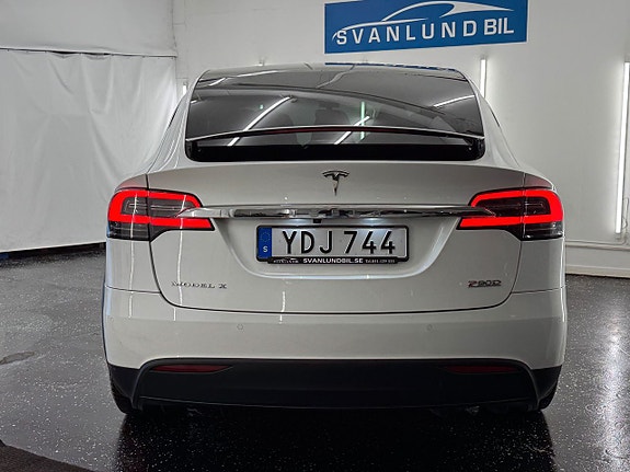 Tesla Model X 6 of 23