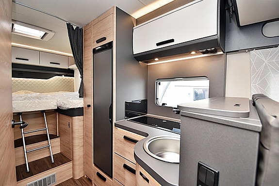 Knaus 700 MEG L!VE WAVE Platinum Selection Långbäddar 11 of 27