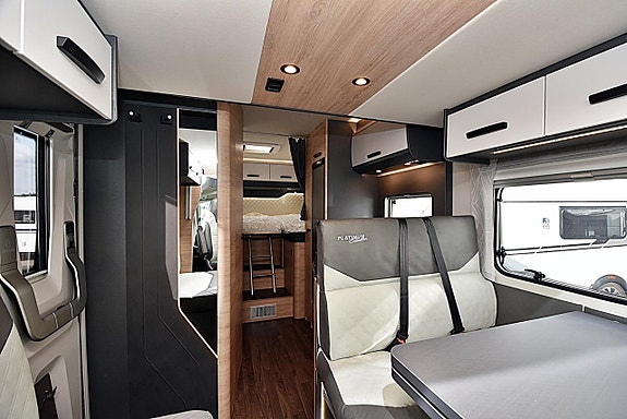 Knaus 700 MEG L!VE WAVE Platinum Selection Långbäddar 9 of 27