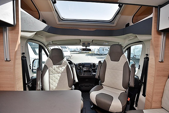 Knaus 700 MEG L!VE WAVE Platinum Selection Långbäddar 26 of 27