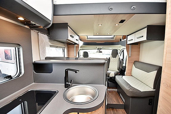 Knaus 700 MEG L!VE WAVE Platinum Selection Långbäddar 21 of 27