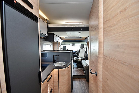 Knaus 700 MEG L!VE WAVE Platinum Selection Långbäddar 20 of 27
