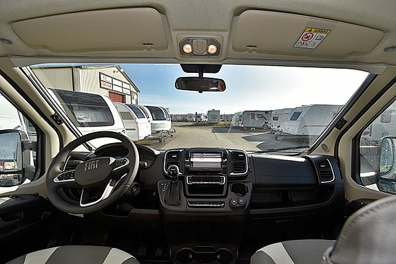 Knaus 700 MEG L!VE WAVE Platinum Selection Långbäddar 6 of 27