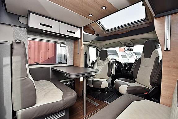 Knaus 700 MEG L!VE WAVE Platinum Selection Långbäddar 11 of 27
