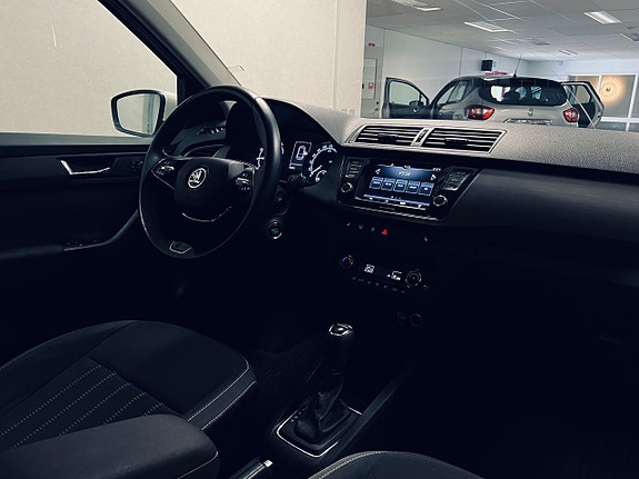 Skoda Fabia 10 of 27