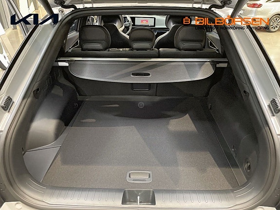 Kia EV6 14 of 17