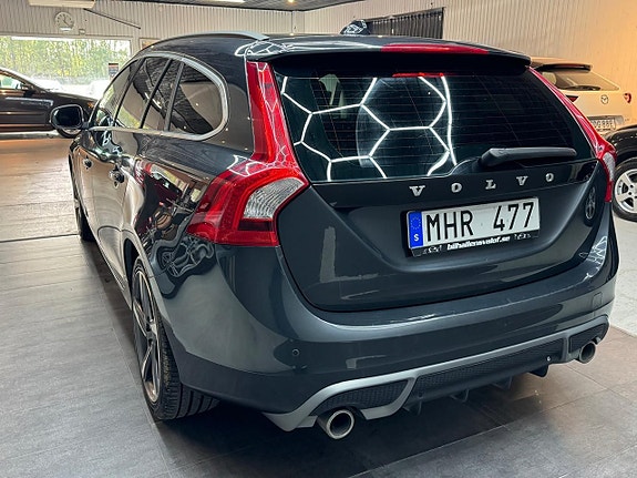 Volvo V60 4 of 5