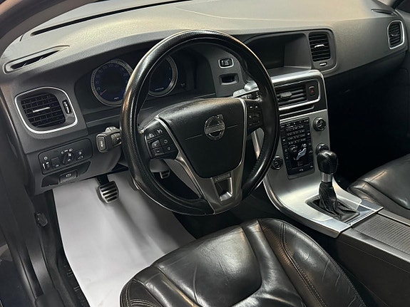 Volvo V60 7 of 15