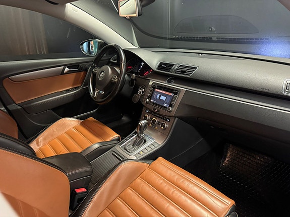 Volkswagen Passat 21 of 22