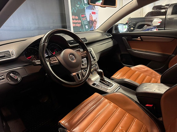Volkswagen Passat 17 of 22