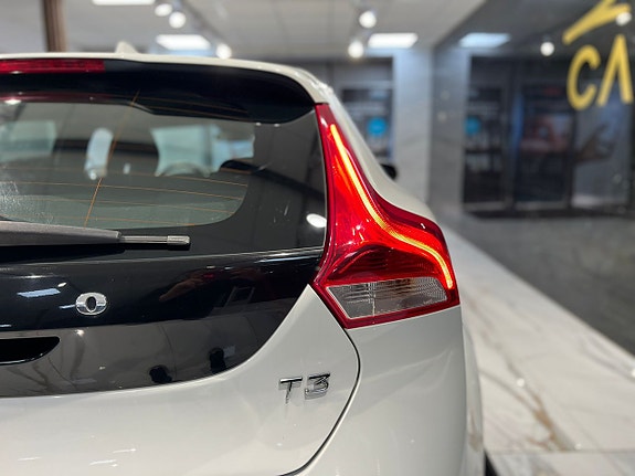 Volvo V40 20 of 21