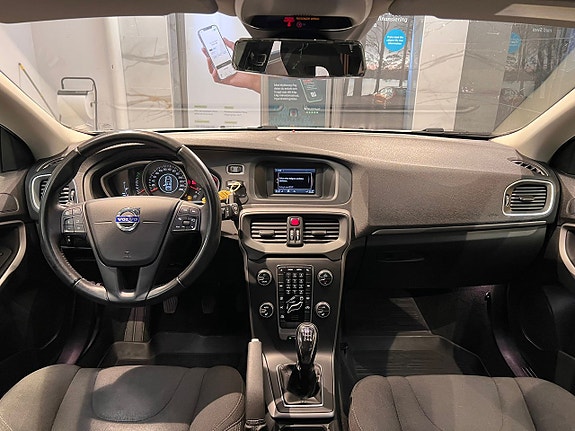 Volvo V40 9 of 21