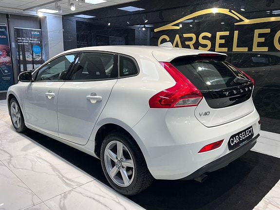 Volvo V40 3 of 21