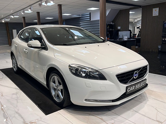 Volvo V40 7 of 21