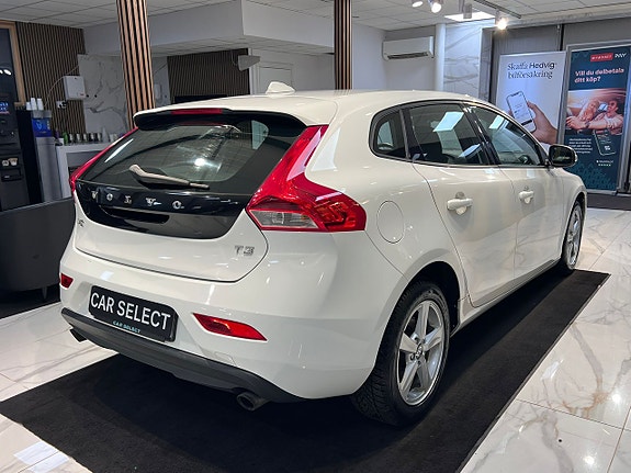 Volvo V40 6 of 21