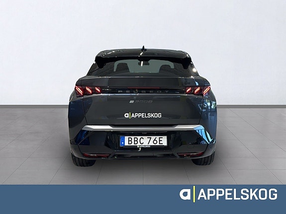 Peugeot e-3008 5 of 5