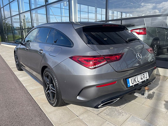 Mercedes-Benz CLA200 3 of 5