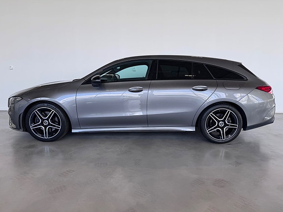 Mercedes-Benz CLA200 2 of 19