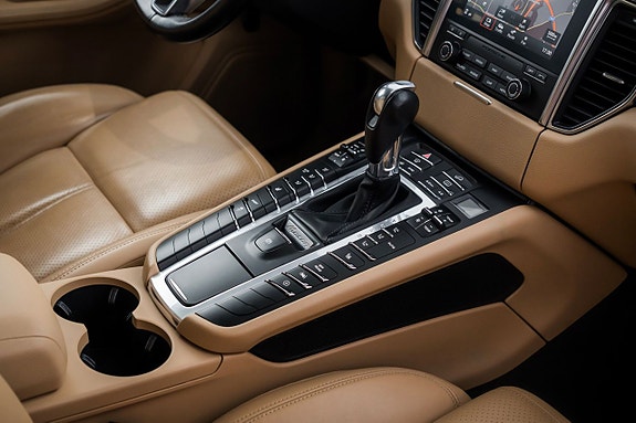 Porsche Macan 21 of 24