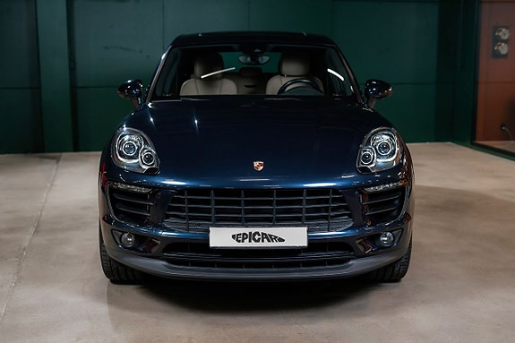 Porsche Macan 3 of 24