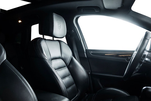 Porsche Macan S 25 of 26