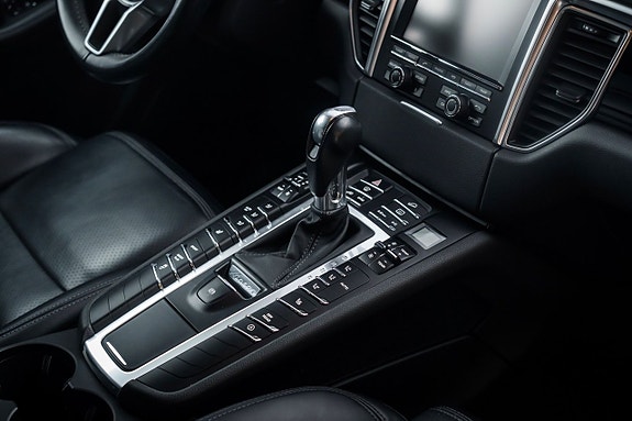 Porsche Macan S 24 of 26