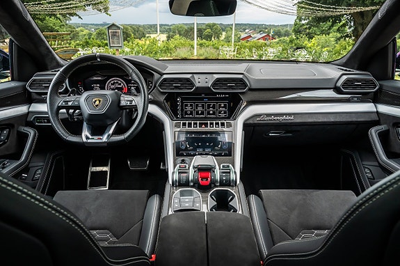 Lamborghini Urus 22 of 28