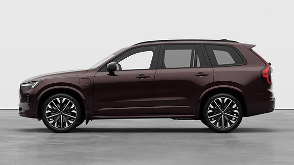 Volvo XC90 2 of 5