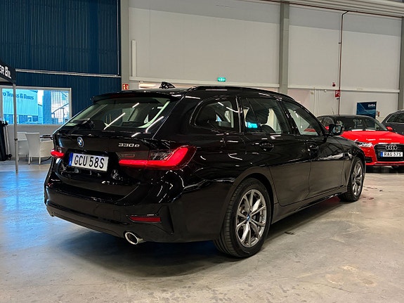 BMW 330e 5 of 5