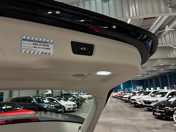 BMW 330e 14 of 28