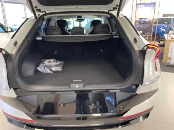 Kia EV6 7 of 16