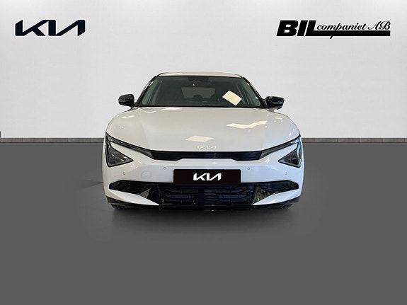 Kia EV6 3 of 5