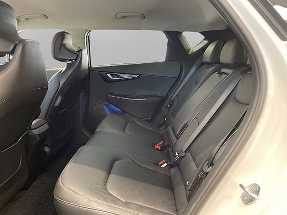 Kia EV6 9 of 16