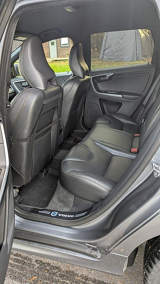 Volvo XC60 4 of 6
