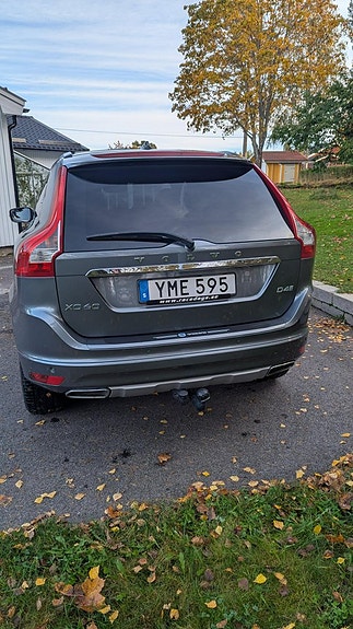 Volvo XC60 2 of 6
