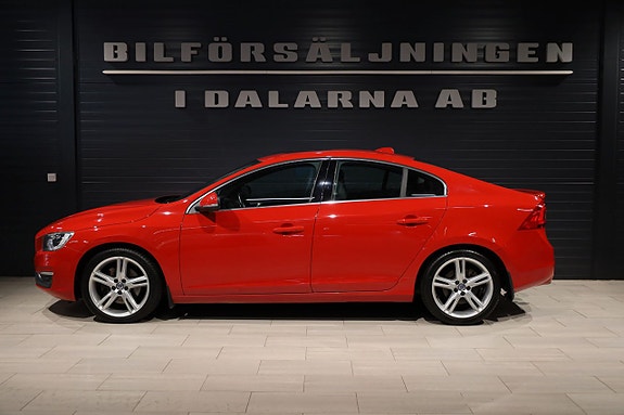 Volvo S60 3 of 5