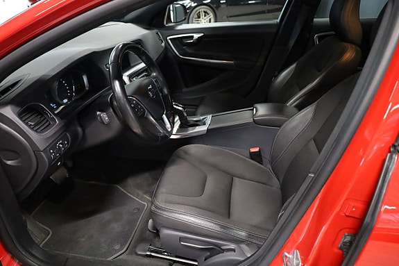 Volvo S60 8 of 17