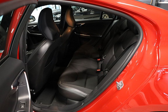 Volvo S60 12 of 17